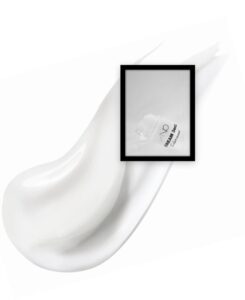 Crème réparatrice qui restaure la barrière cutanée, apaise les peaux sensibilisées et nourrit en profondeur, matin et soir.